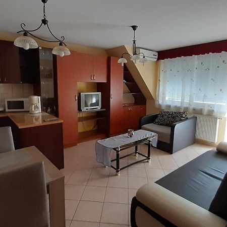 Elizabet Apartman A Belvarosban ซาร์วาช ภายนอก รูปภาพ